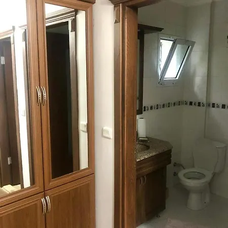 Hotel Muestakil *